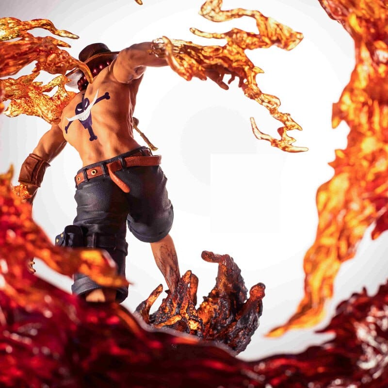 Figurine Collector en Resine Ace Stickers Mania