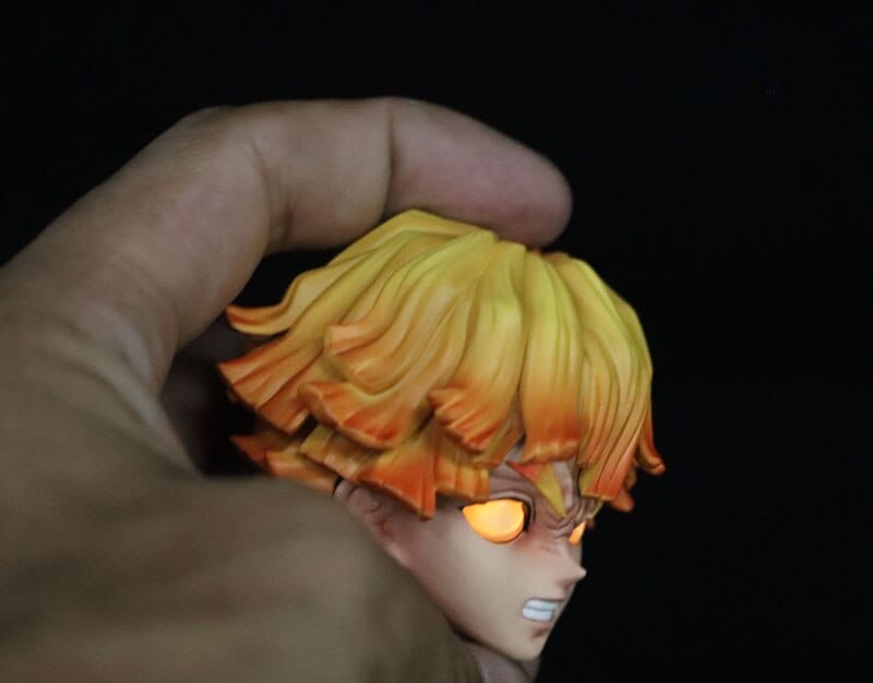 Figurine Collector en Resine Zenitsu Frappe Foudroyante Stickers Mania