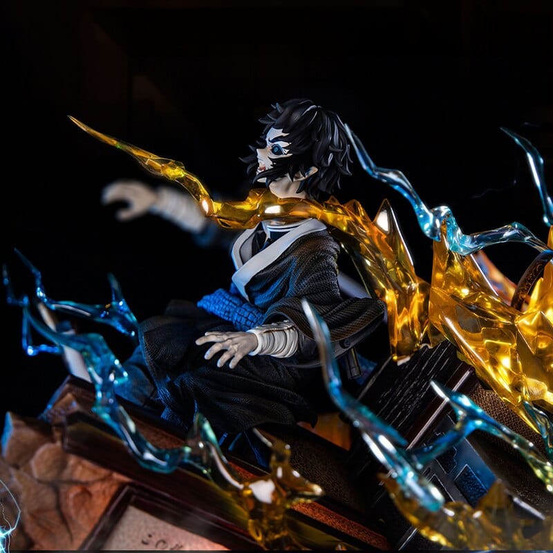 Figurine Collector en Resine Zenitsu vs Kaigaku Stickers Mania