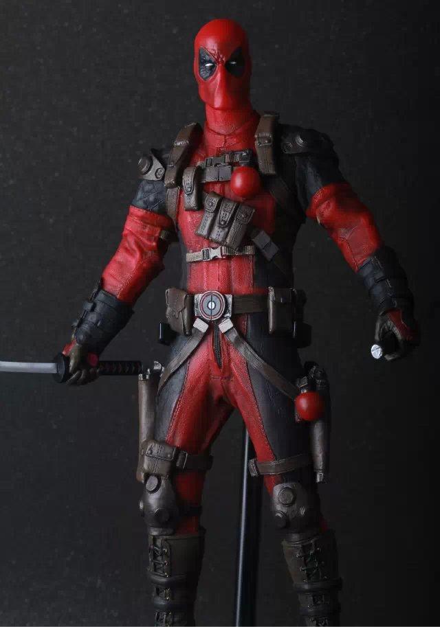 Figurine Deadpool 30cm Rouge Stickers Mania