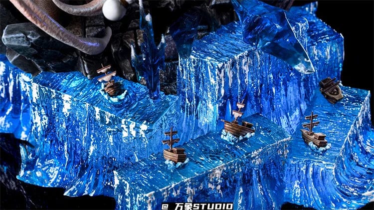 Figurine One Piece en Résine Barbe Blanche Stickers Mania